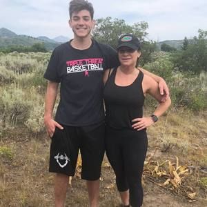 Meet your Posher, Elisa